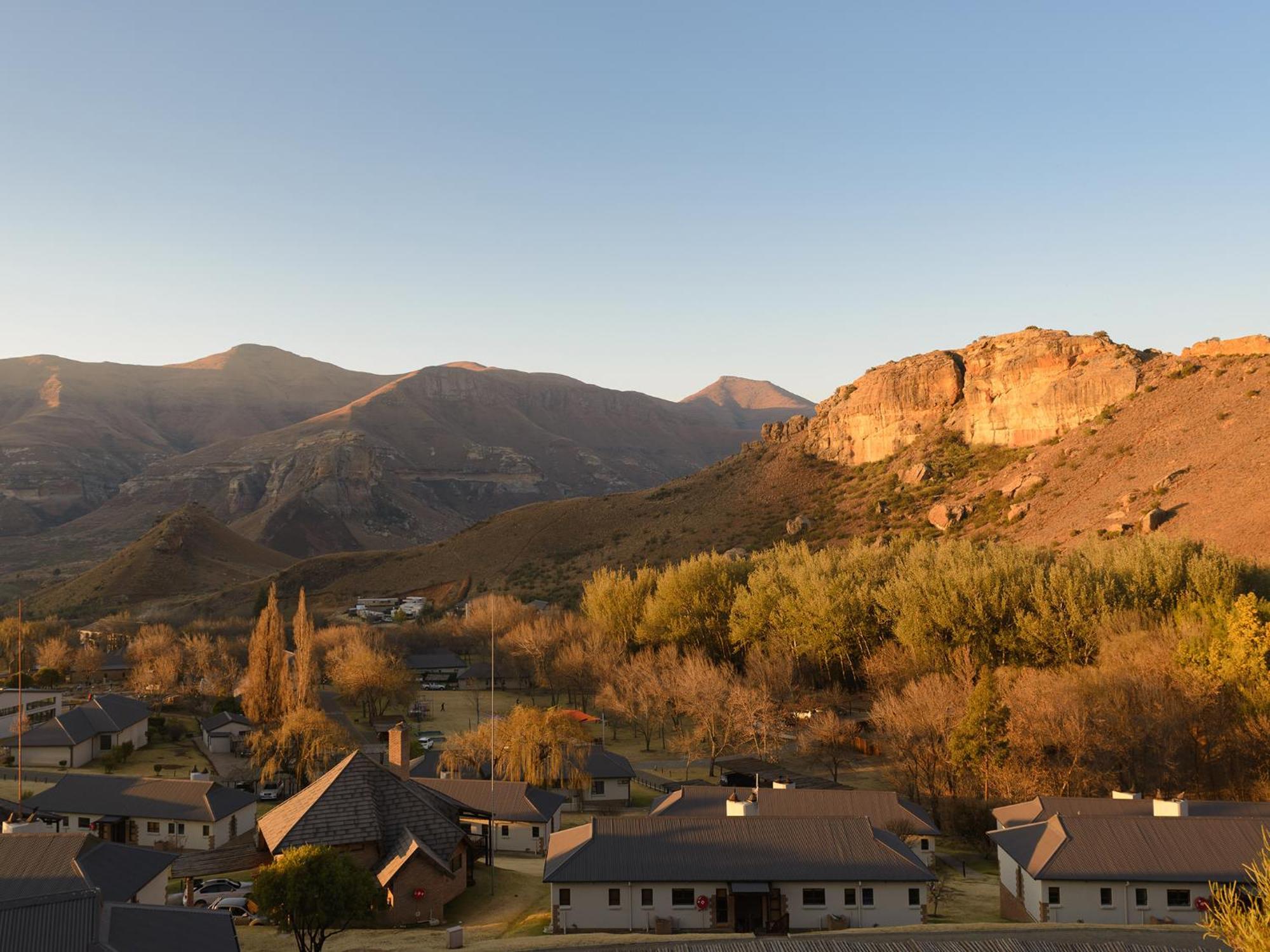 Kiara Lodge Clarens Exterior foto