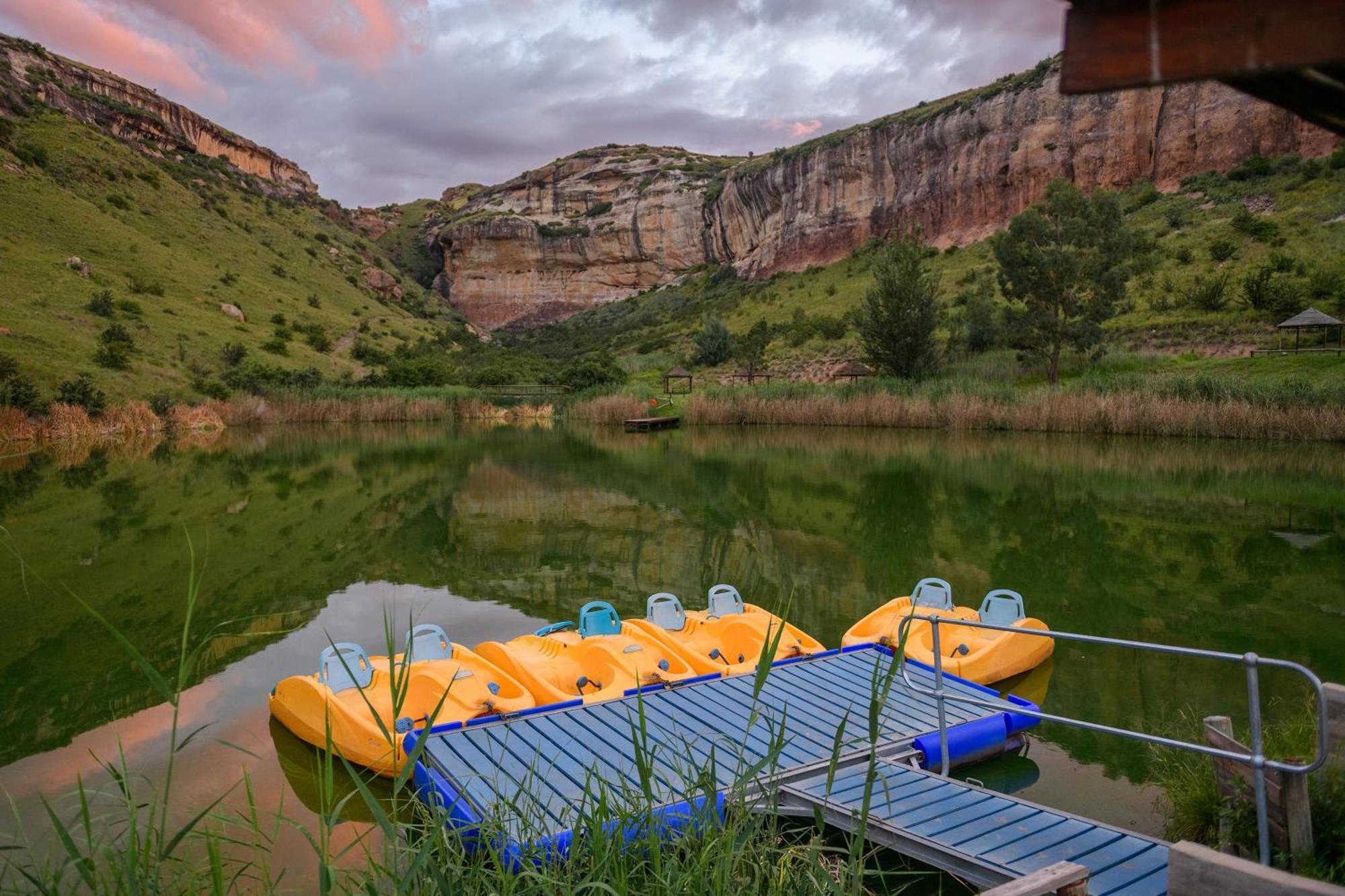 Kiara Lodge Clarens Exterior foto