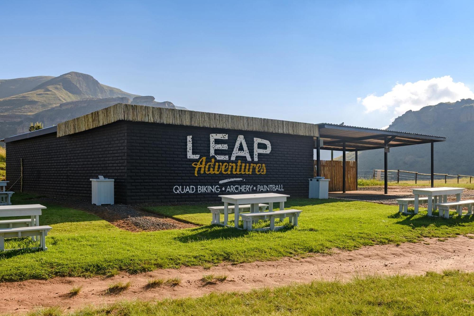 Kiara Lodge Clarens Exterior foto