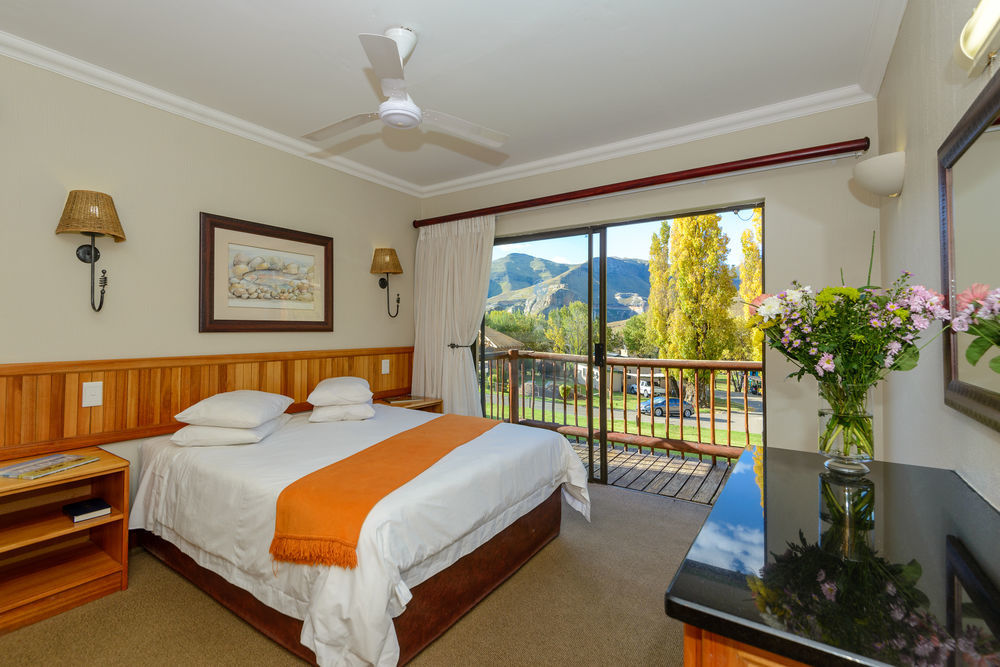 Kiara Lodge Clarens Exterior foto